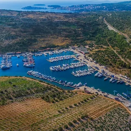 In With Sea View, Balcony, Air Conditioning, Wifi 5150-3 Appartement *