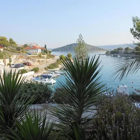 Appartement In With Sea View, Balcony, Air Conditioning, Wifi 5150-3 Ražanj