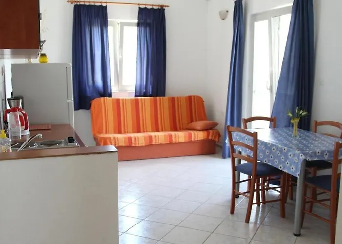 In With Sea View, Balcony, Air Conditioning, Wifi 5150-3 Apartmán *